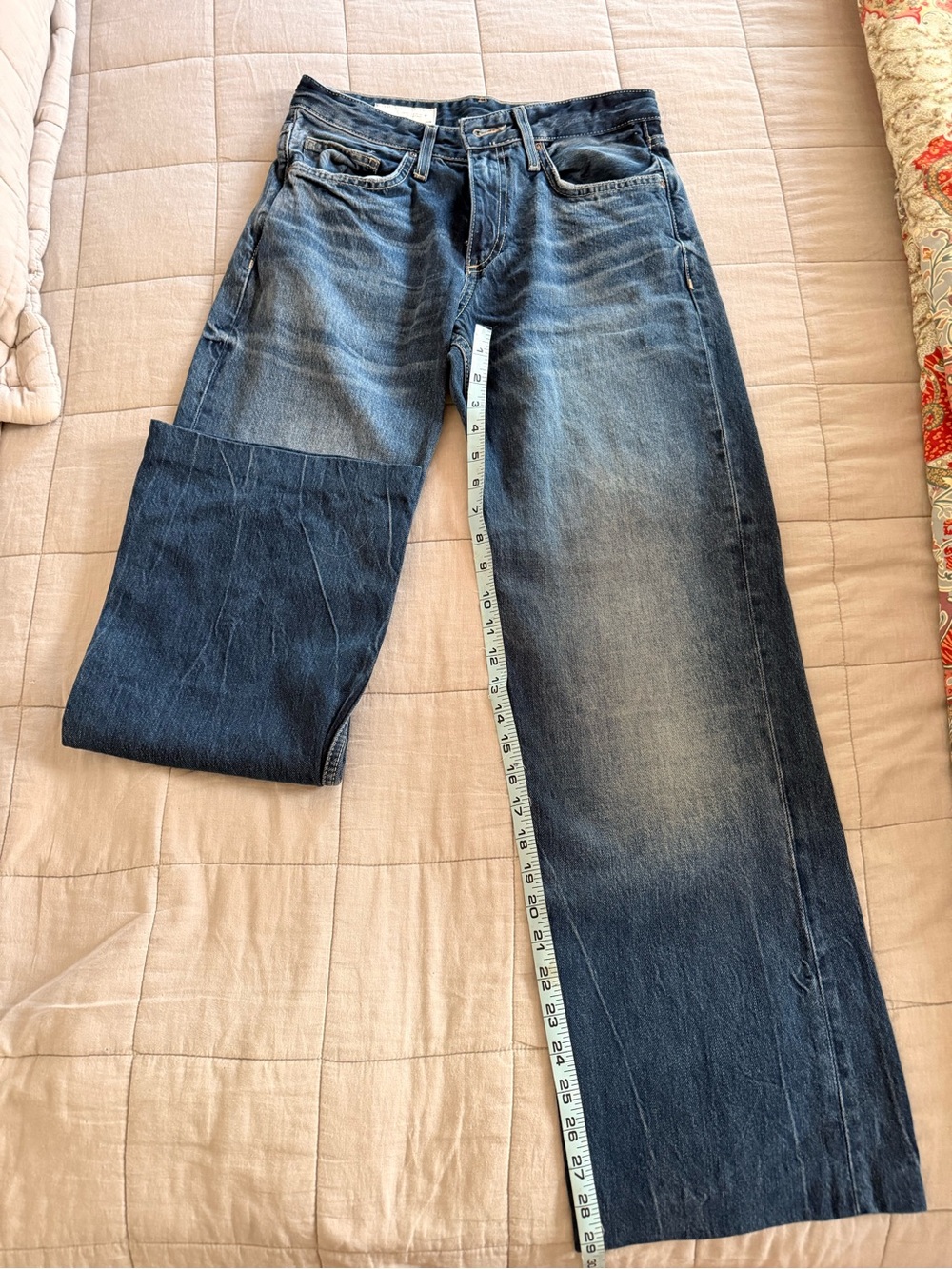 Zara Women's Mid Rise Straight-Leg Jeans in Mid/Dark Blue Wash
